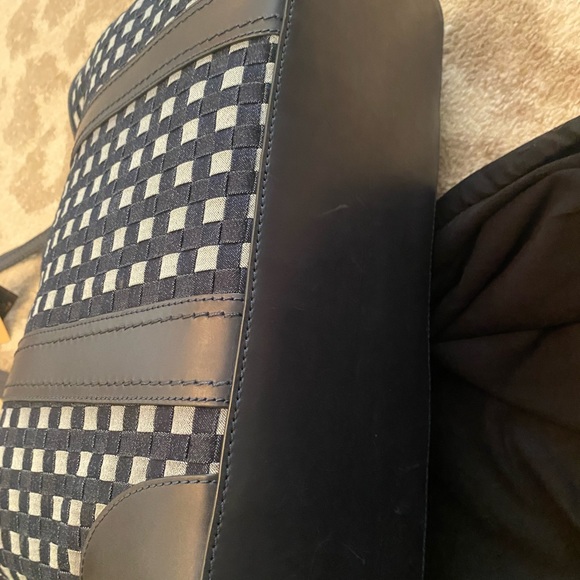 Frye large denim / leather tote NAVY new without tags - Picture 6 of 16